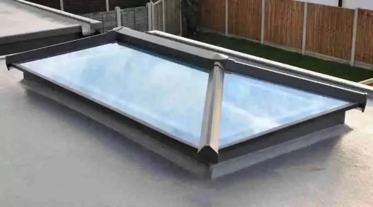 What to Do If Your Flat Roof Is Damaged and How to Spot the Signs